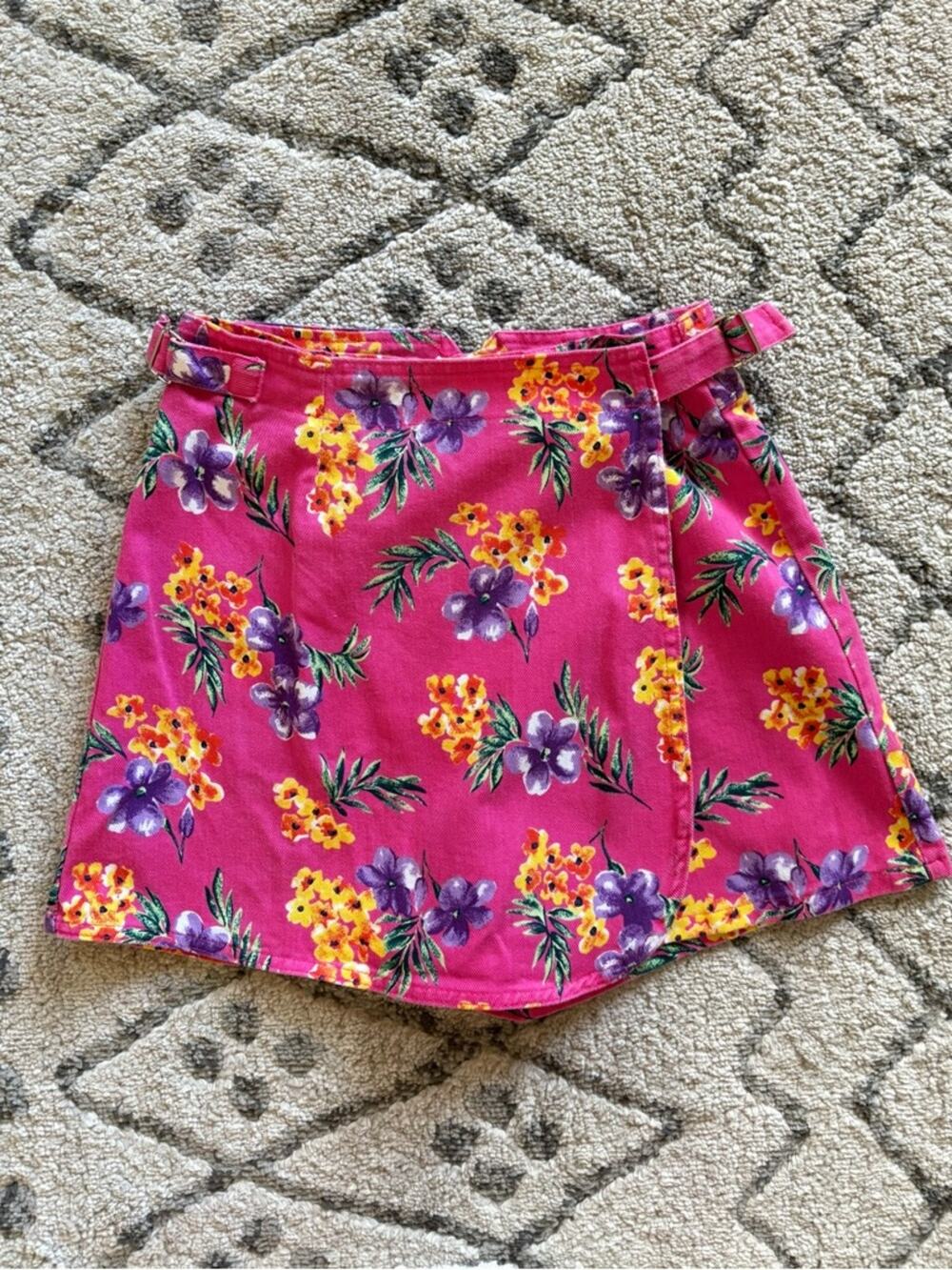 Vintage Sostanza pink floral skort